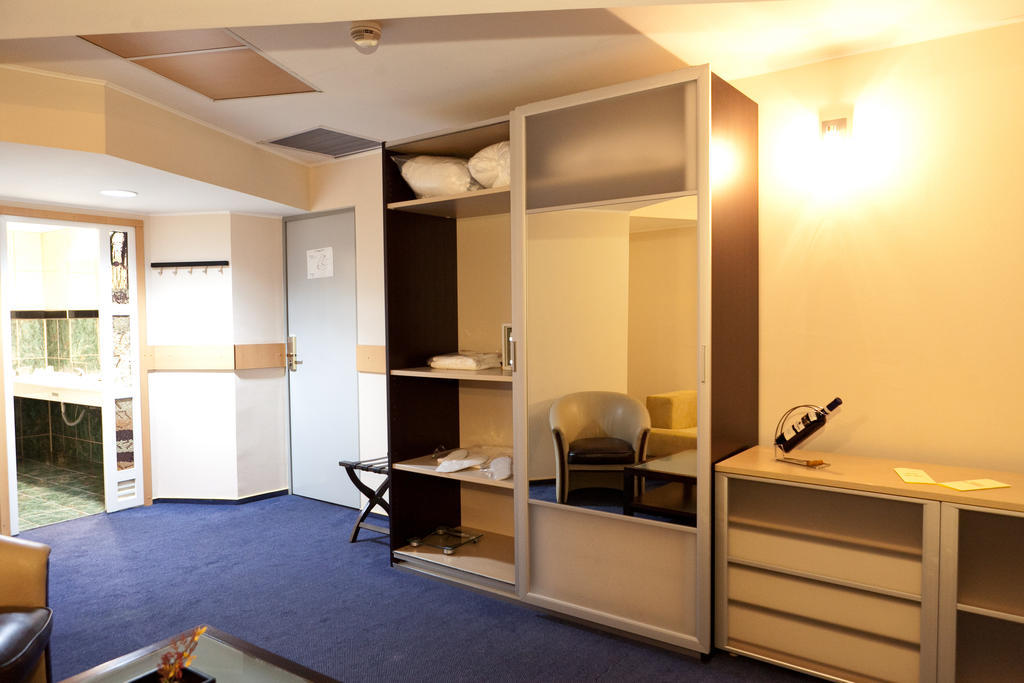 בוקרשט Hotel Dacia Rrt חדר תמונה