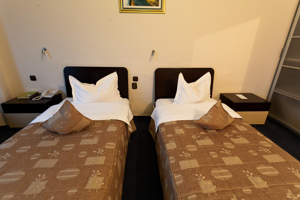 בוקרשט Hotel Dacia Rrt חדר תמונה