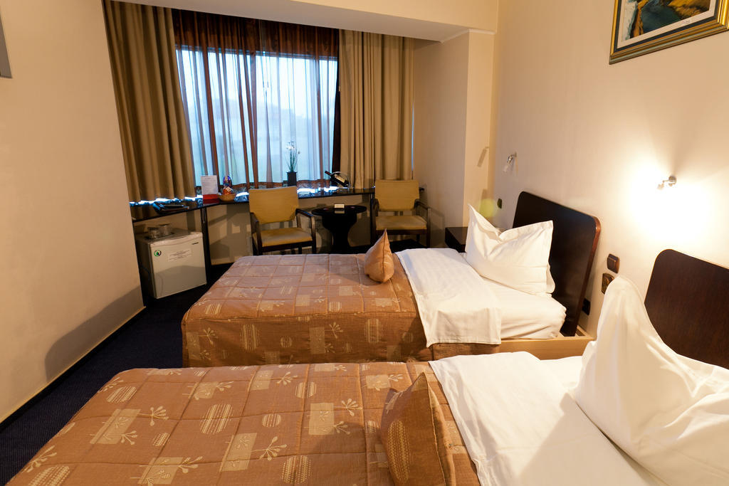 בוקרשט Hotel Dacia Rrt חדר תמונה