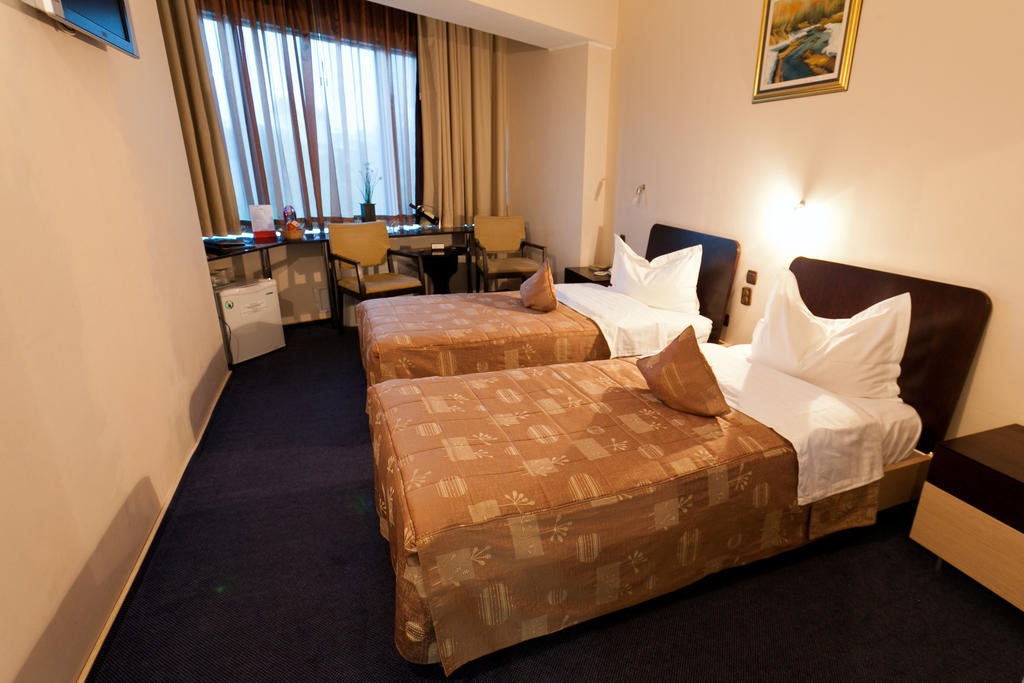בוקרשט Hotel Dacia Rrt חדר תמונה