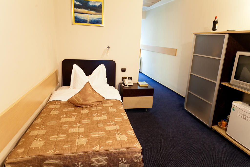 בוקרשט Hotel Dacia Rrt חדר תמונה