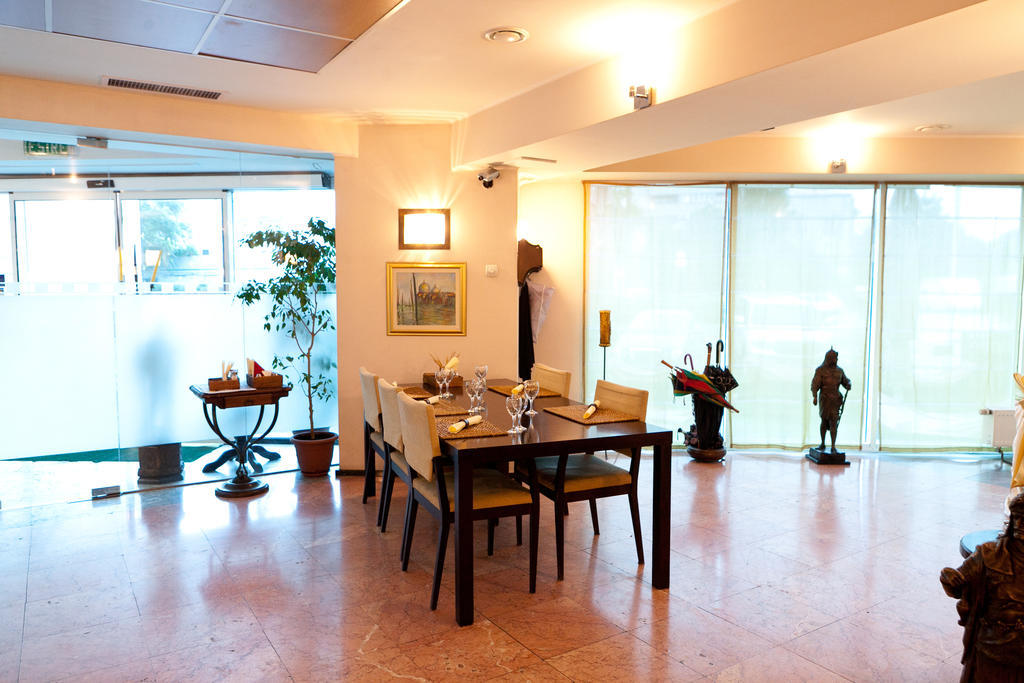 בוקרשט Hotel Dacia Rrt מראה חיצוני תמונה